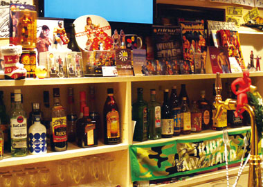 あの有名レスラーも飲みに来る!? ★応募資格ナシ!★オシャレもシフトも自由!!週1日~、土・日だけ、など働き方はあなた次第!! 男女Barスタッフ募集イメージ03