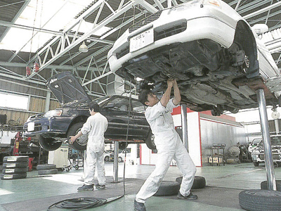 ★残業ほとんどなし!! 充実した福利厚生で長く働ける環境を整えています!! ★現職に不満を抱えていませんか?転職を考えている方など一度お話しお聞かせください♪イメージ03