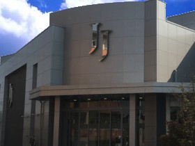 ★全店急募★賞与年2回！★未経験者OK♪ ★連休があるから仕事もプライベートも充実！★女性多数大活躍中♪[男女サービススタッフ]イメージ02