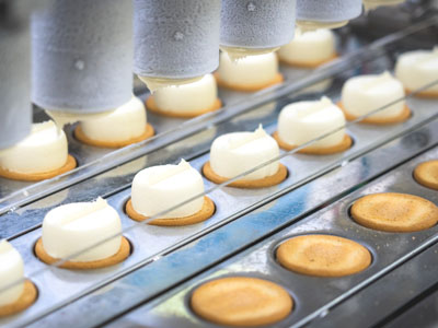 夏のアイスクリームシーズンに向けて新しい仲間を募集中!大手食品メーカーのアイスクリーム製造に携われますイメージ03