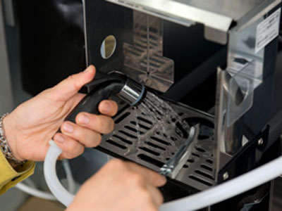 愛媛営業所ルートセールススタッフ募集! ★マイカー通勤可 ★通勤手当あり <自動販売機商品補充員(正社員)>イメージ02