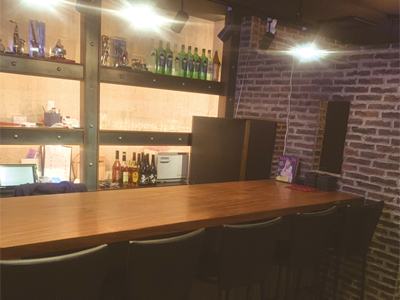 オープンしたばかりのお店です♪未経験者歓迎！1日体験入店もできます★カウンターレディ募集